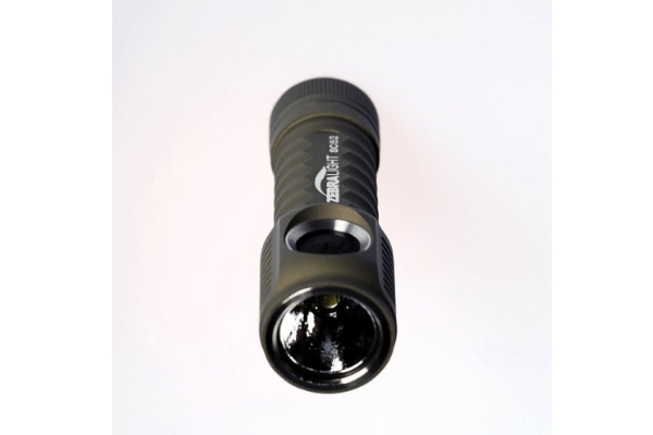 Zebralight SC52 L2 AA flashlight cool white Review